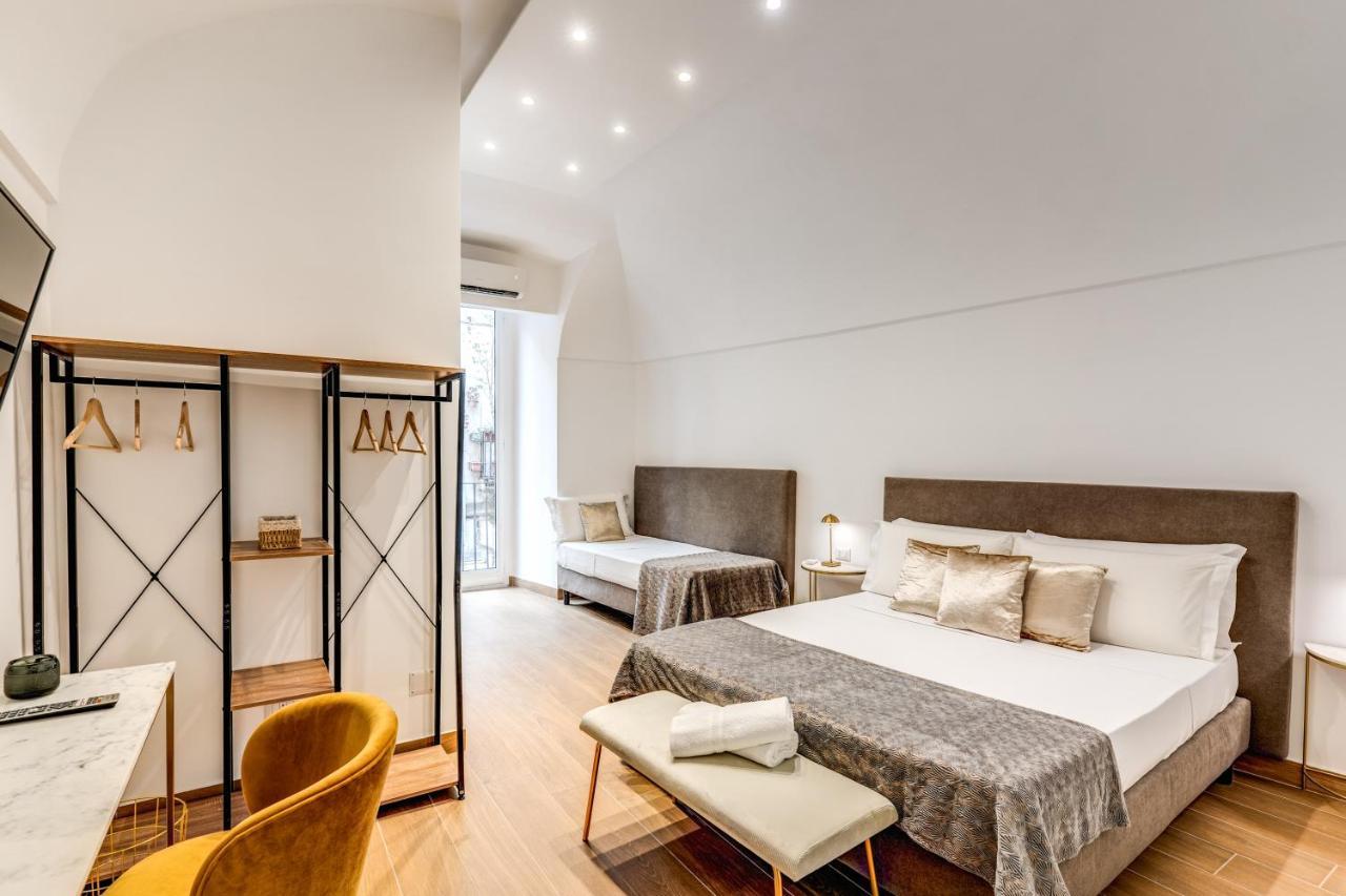 Domus Partenopea Napels Buitenkant foto