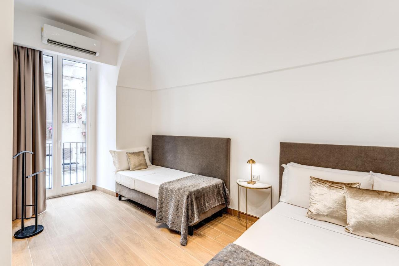 Domus Partenopea Napels Buitenkant foto
