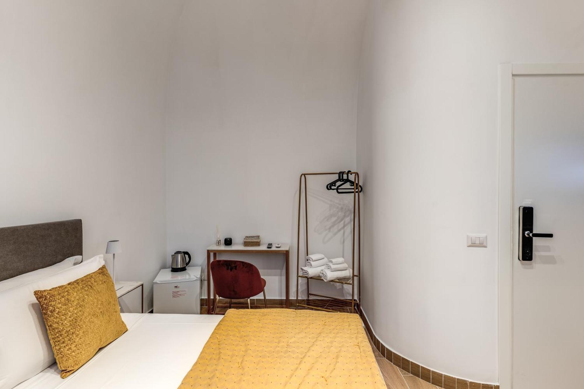 Domus Partenopea Napels Buitenkant foto