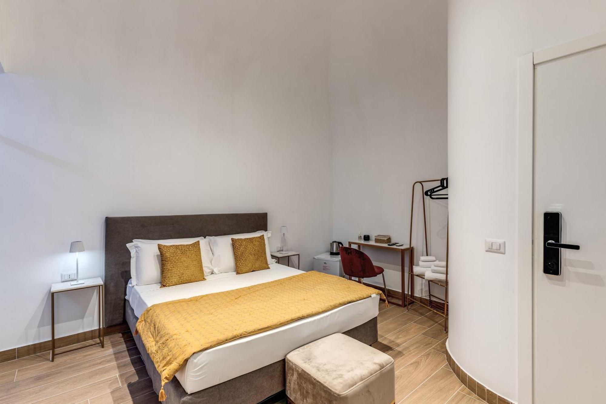 Domus Partenopea Napels Buitenkant foto