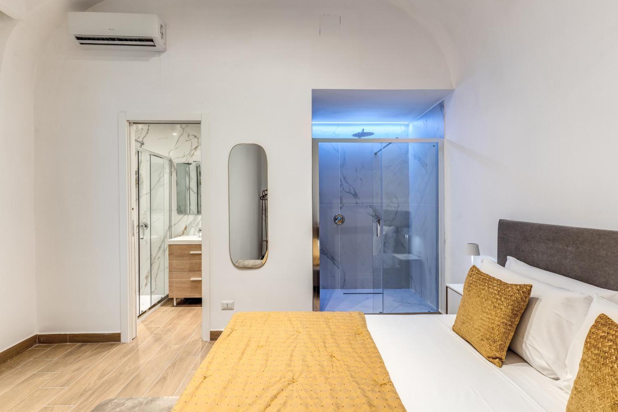 Domus Partenopea Napels Buitenkant foto