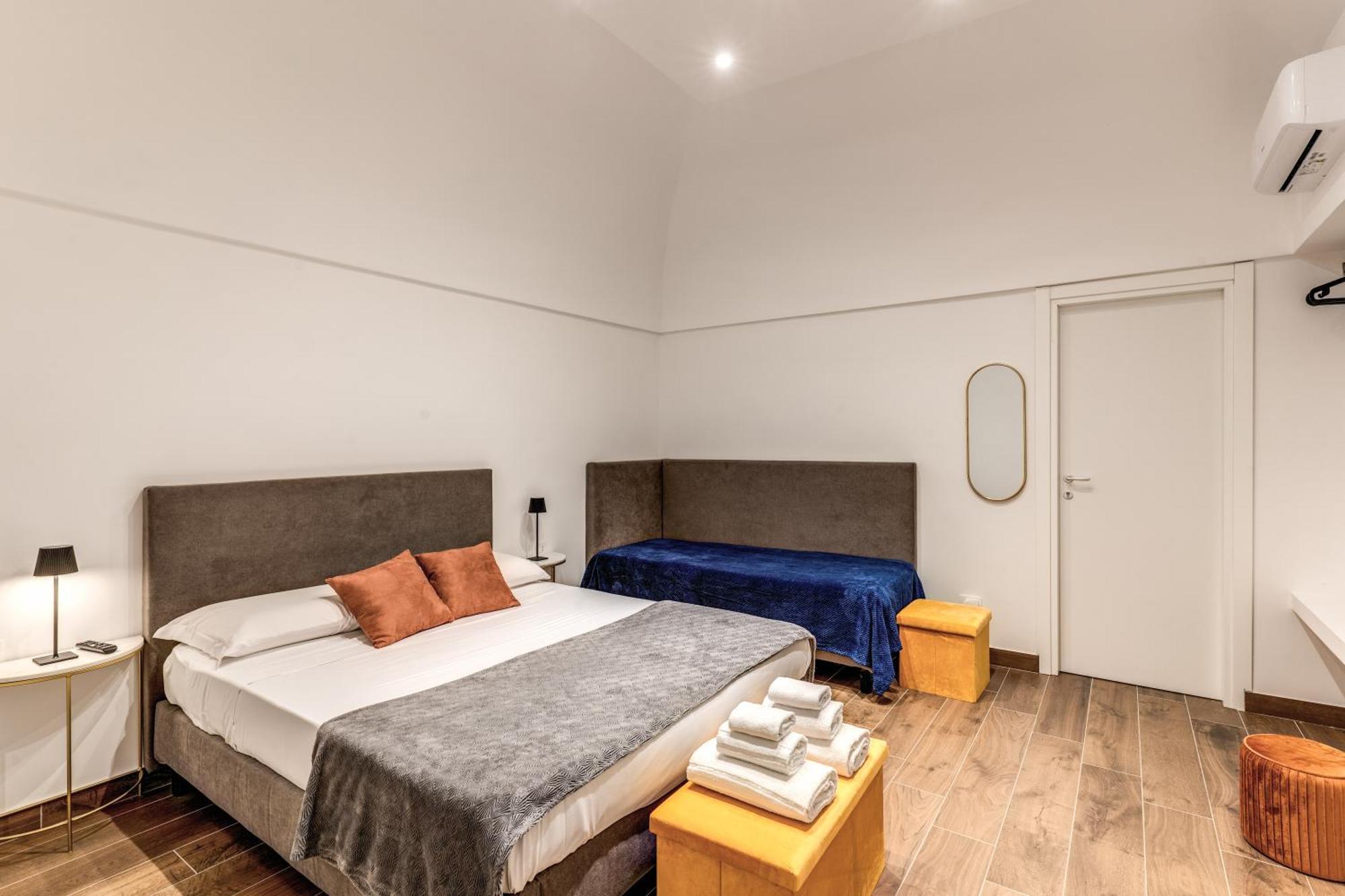 Domus Partenopea Napels Buitenkant foto